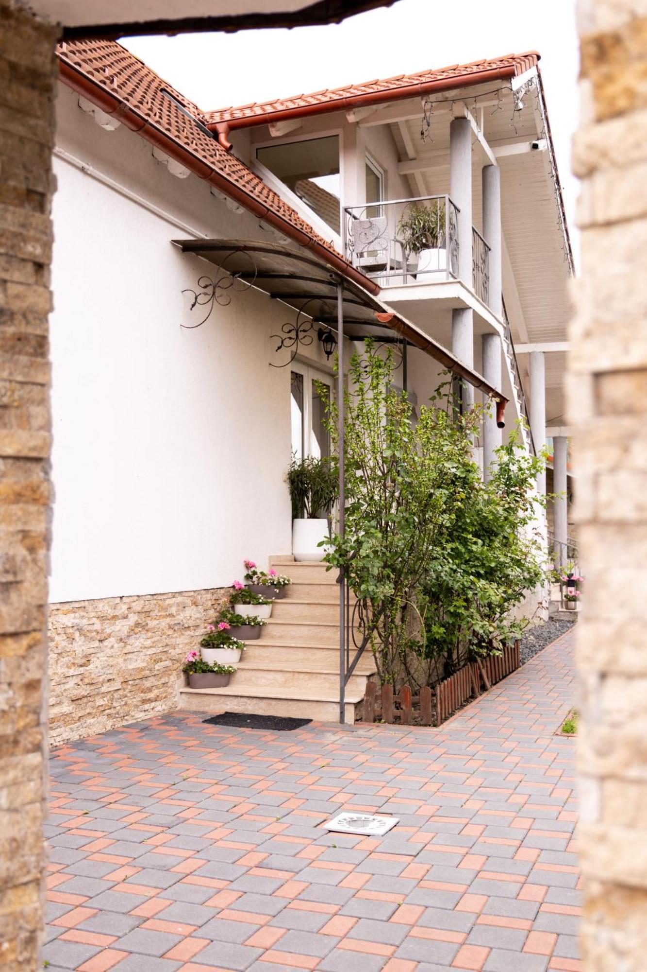 Green Garden Avrig Exterior foto